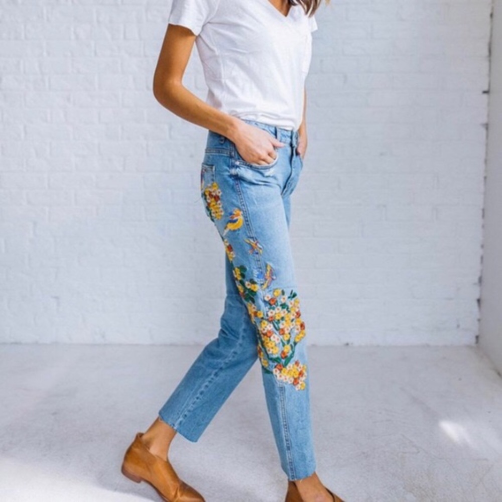 Free People Floral Embroidered Jeans Size 26